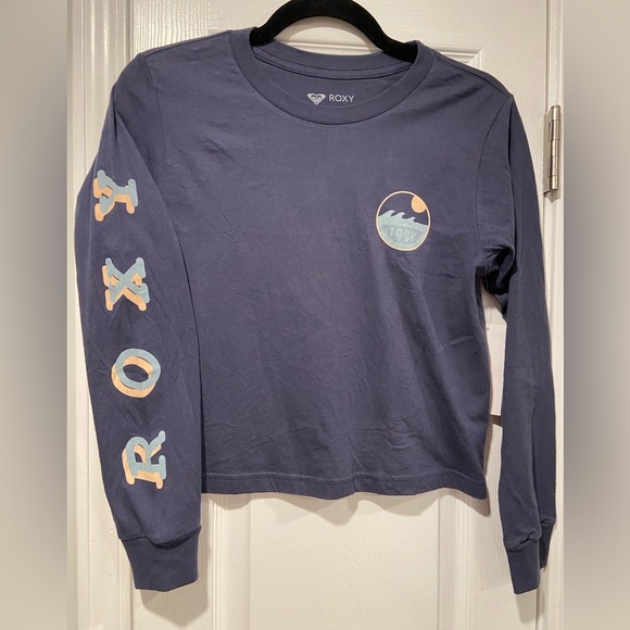 NWT Roxy Size XS Blue Crew Neck Long Sleeve Logo Cropped Tee Shirt Surf Beach 90 - Picture 1 of 10